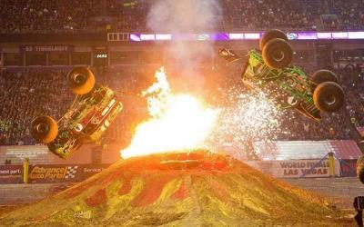 Female Monster Truck Driver Taryn Laskey: Be Pretty. Play Dirty.