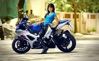 India's Only Female Bike Racer: Alisha Abdullah