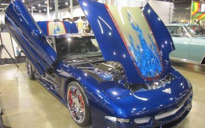 Sandy Kiel Takes Home the 2014 Car Chix Hottest Ride Award