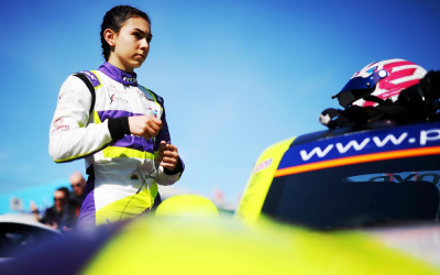 Ella Lloyd claims her third victory in the Ginetta GT Championship