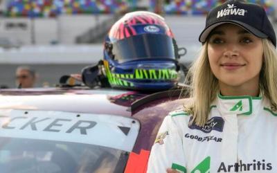 Natalie Decker becomes first woman to lead Xfinity Series race since Danica Patrick in 2013