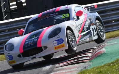 Holly Miall makes encouraging return to the Ginetta Junior Championship at Oulton Park